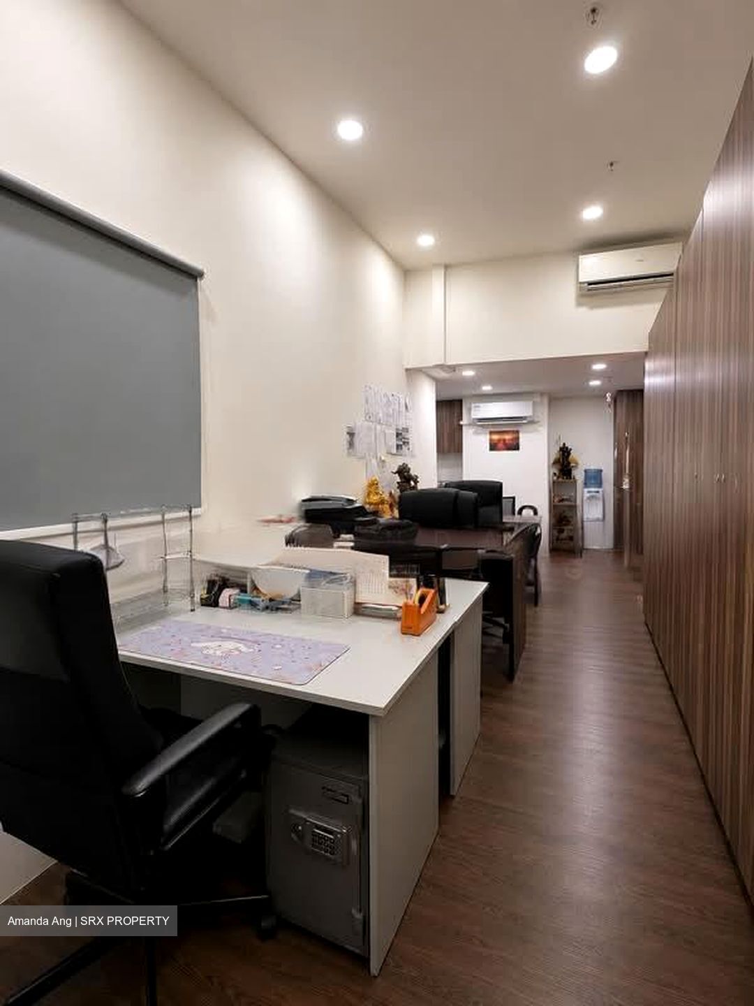 Oxley Bizhub (D14), Office #563203821